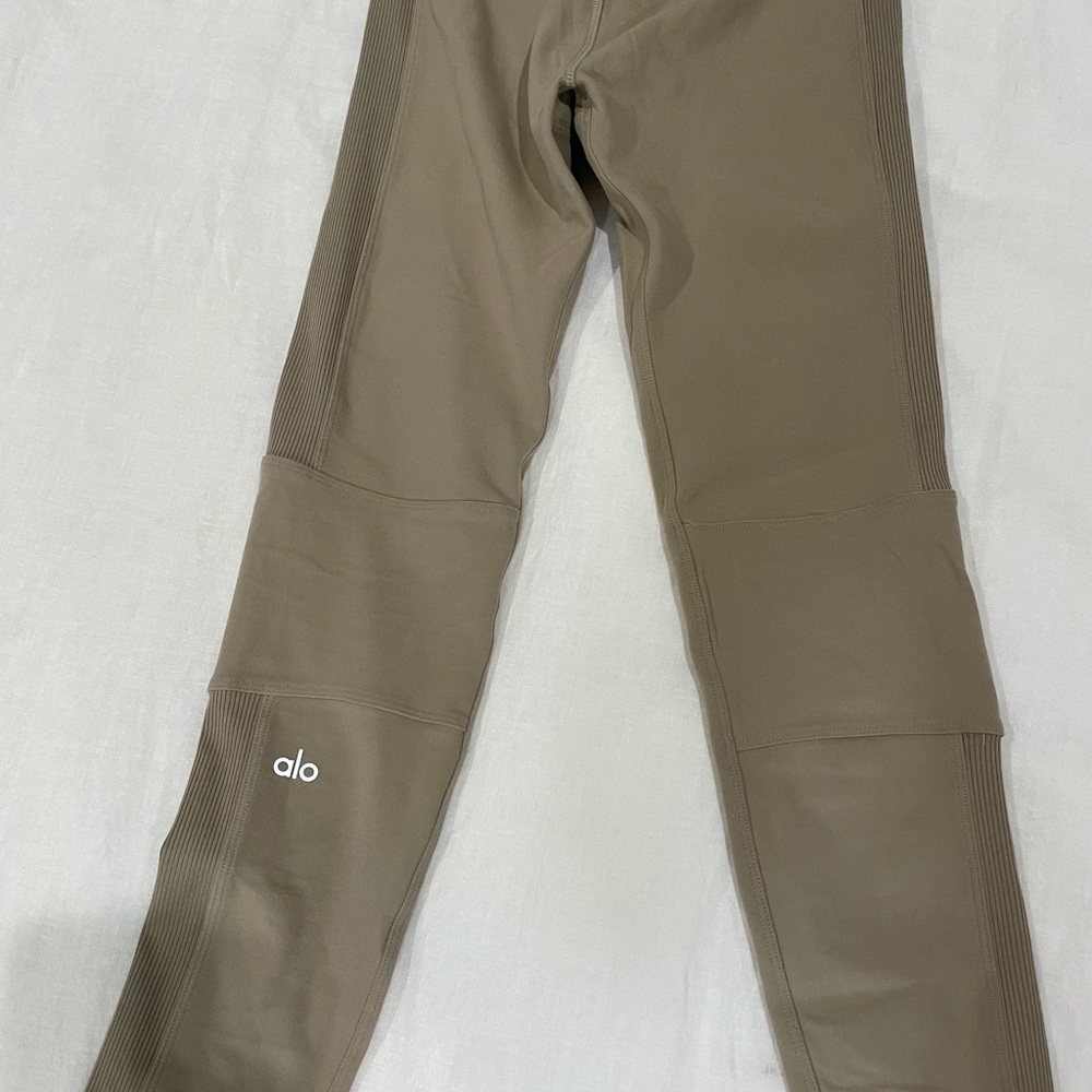 Tan Alo Moto Leggings